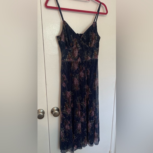 Navy Floral Shimmer Dress—Missing Belt, Size 4 - Picture 4 of 17